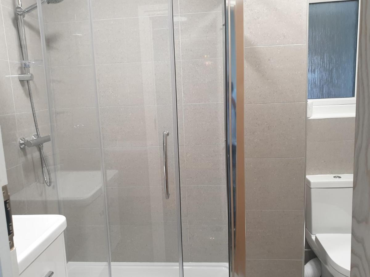 Arsenal Highbury & Islington Beautifully Presented Bed & Breakfast London Bagian luar foto