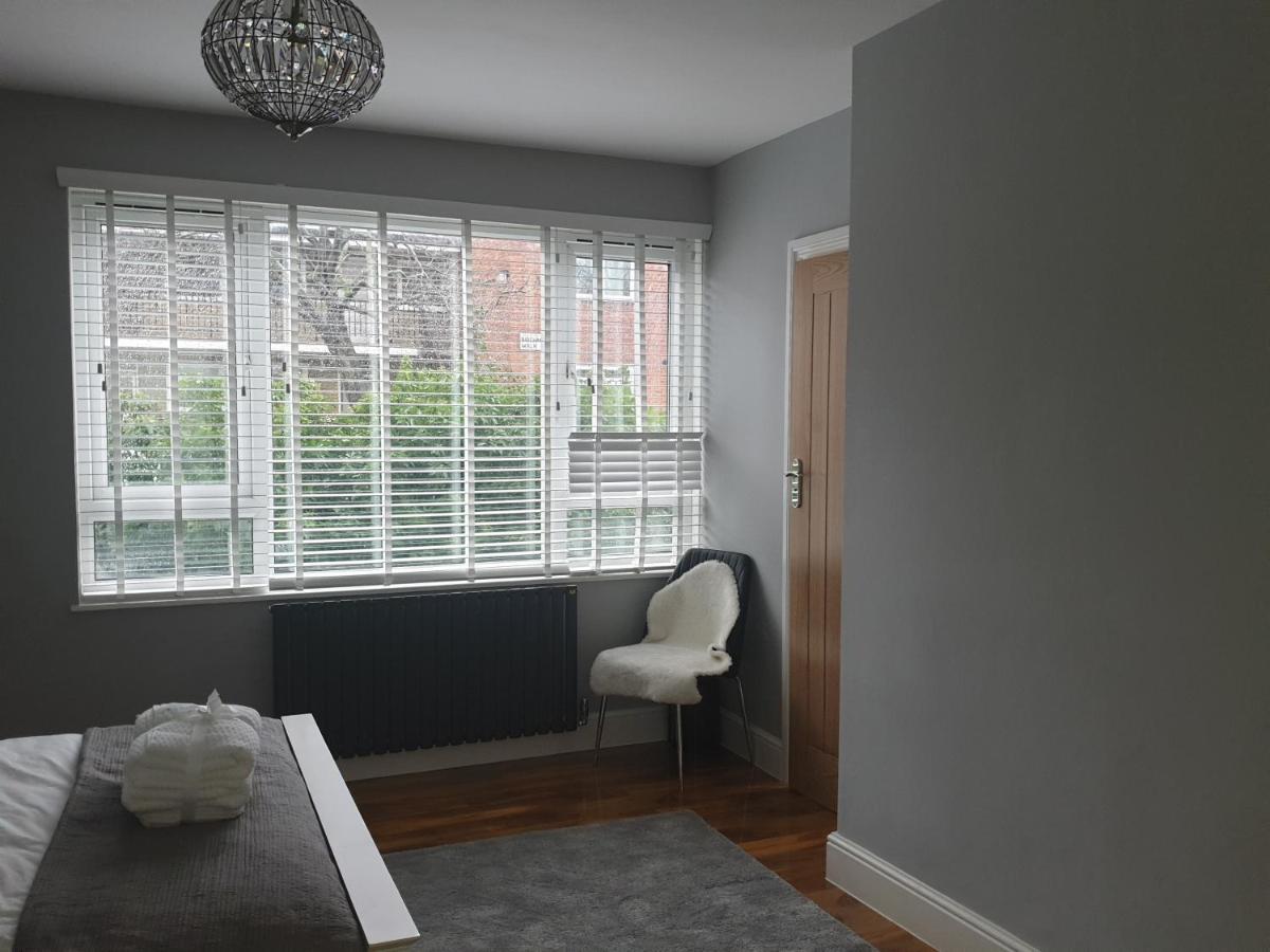 Arsenal Highbury & Islington Beautifully Presented Bed & Breakfast London Bagian luar foto